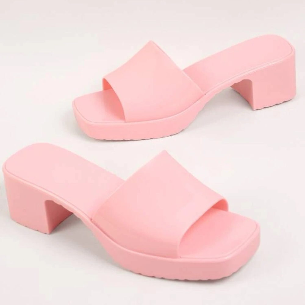 Block heel slides